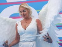 Анастасия Волочкова вдохновила на шпагат со сладким призом за достижение anastasiya volochkova vdohnovila na shpagat so sladkim prizom za dostizhenie-lavi-su-174382860500-0