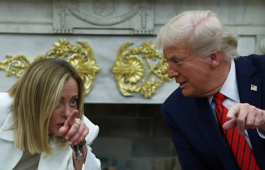 Премьер-министр Италии Джорджа Мелони и президент США Дональд Трамп во время переговоров в Белом доме (17 апреля 2025 года)