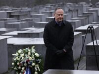 Дональд Трамп и Камала Харрис назначены в Совет Музея Холокоста donald tramp i kamala harris naznacheny v sovet muzeya holokosta-lavi-su-174603620600-0