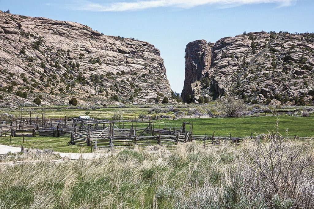 две горы близко к друг другу