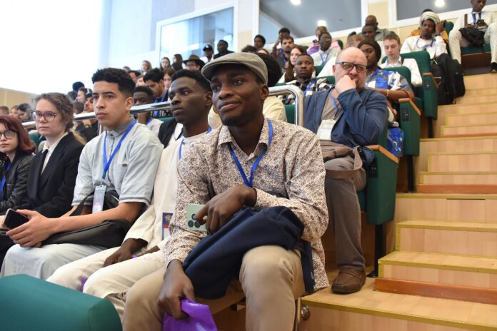 XV Евразийский молодежный форум УрГЭУ - Яков Силин о будущем экономики-0