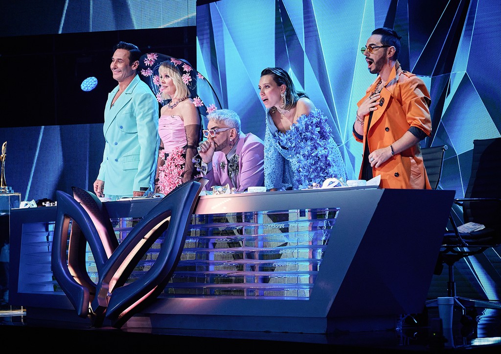 Шоу «Маска», сезон 6, выпуск 11: кто снял маску 20 апреля, кого раскрыли