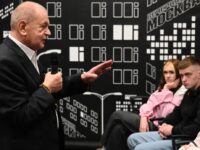 Главный редактор открывает мир журналистики для воспитанников московских центров glavnyj redaktor otkryvaet mir zhurnalistiki dlya vospitannikov moskovskih czentrov-lavi-su-174071705500-0