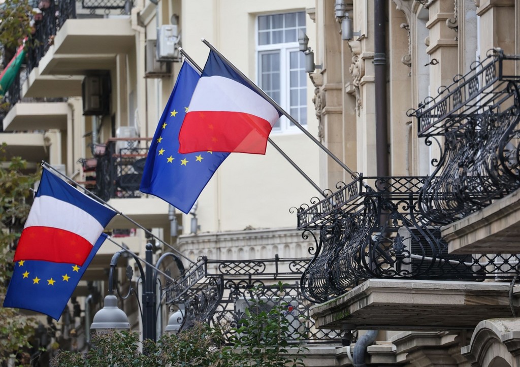 Во Франции потребовали раскрыть данные об участии в конфликте на Украине