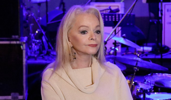 Продюсер подтвердил намерения Долиной покинуть Россию