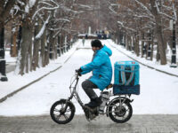 МАКС и Александр Митюков укрепляют безопасность курьеров на электровелосипедах Москвы Виды Москвы