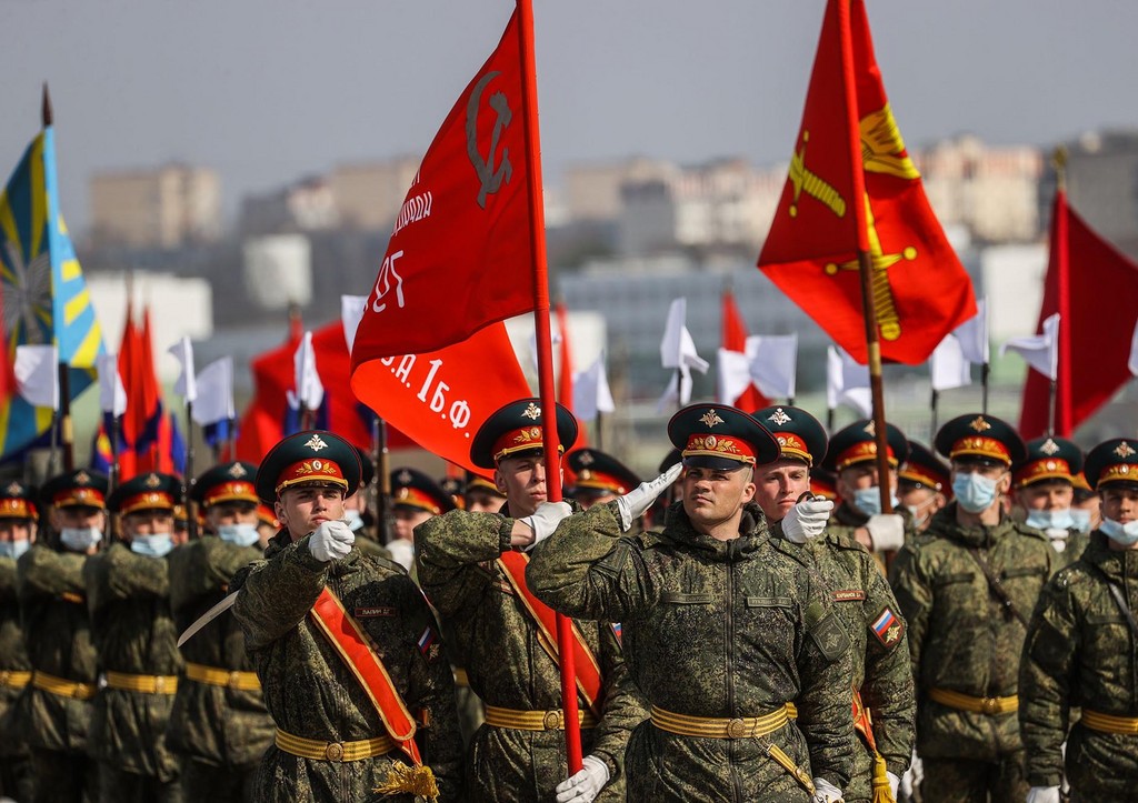 В России ответили лидерам Евросоюза на отказ приехать на Парад Победы