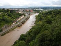 Мег Эйвон и река Эйвон - история любви ради чистоты природы meg ejvon i reka ejvon istoriya lyubvi radi chistoty prirody-lavi-su-174482462800-0