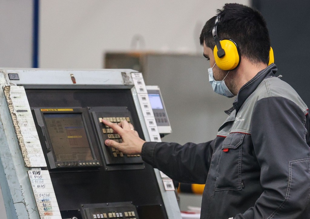 Мигрантам сократили список профессий для упрощенного получения ВНЖ