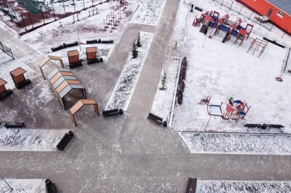 Новый парк радует жителей Сухого Лога в Курганской области после инициативы ветерана-0