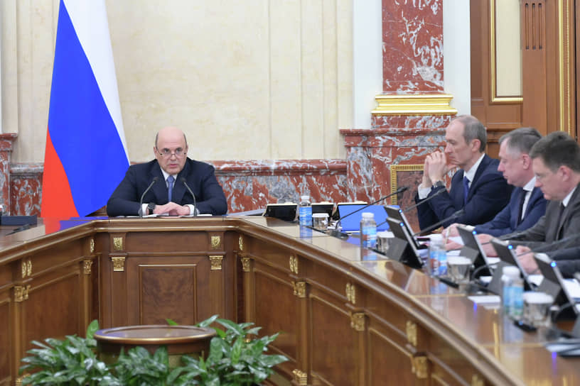 Правительство РФ и министерство транспорта утвердили стратегию развития дорожной сети до 2030 года-0