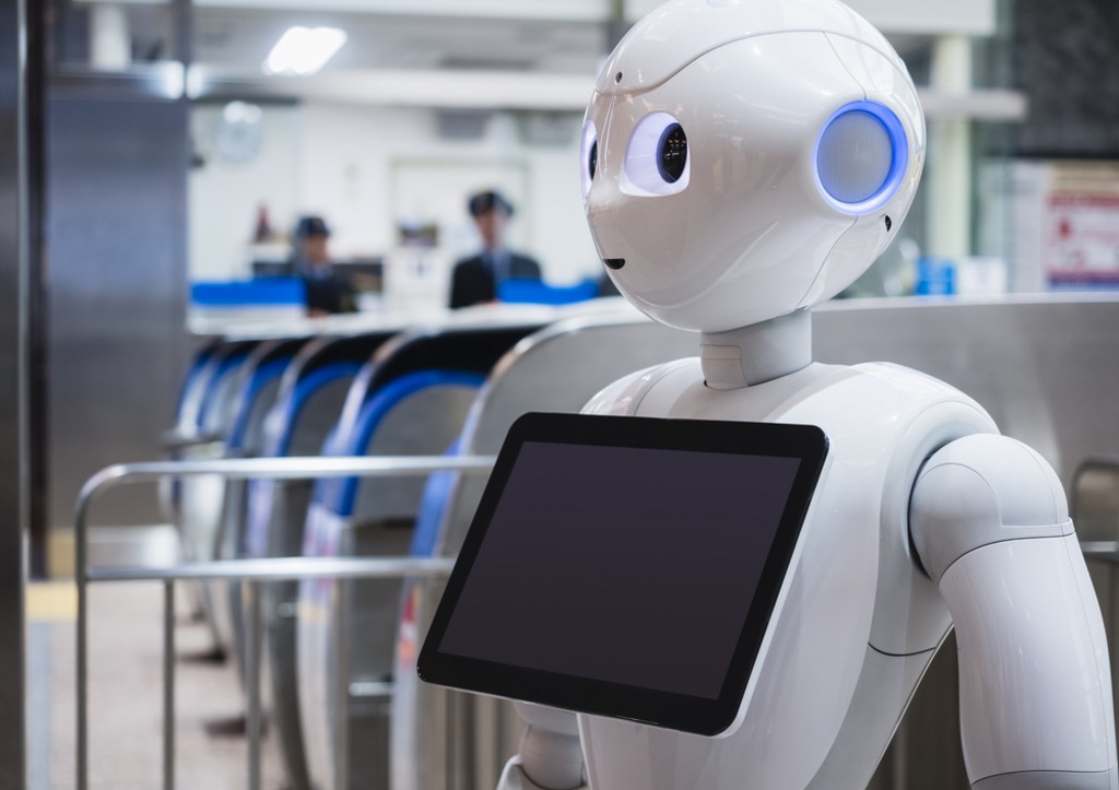 В Китае человекоподобных роботов заставили бежать марафон