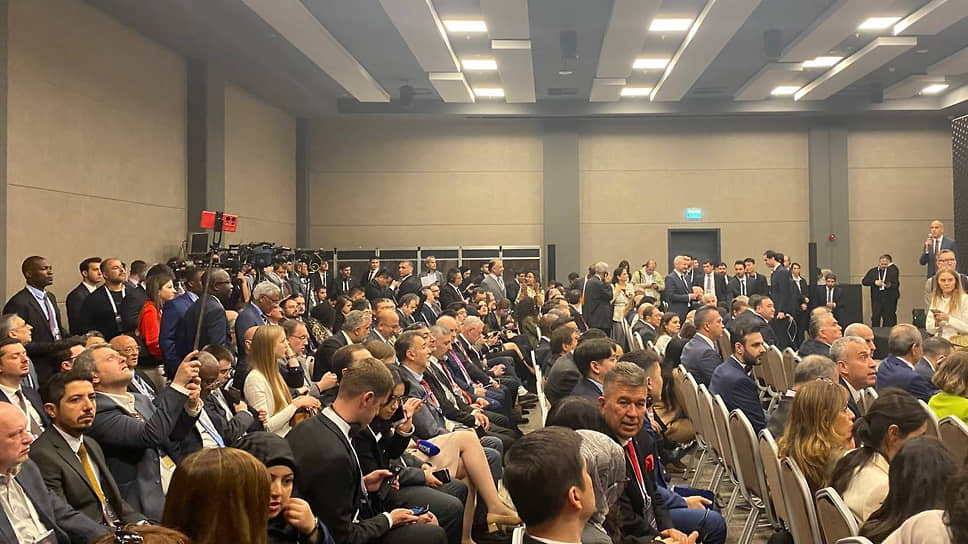 Сергей Лавров и Реджеп Тайип Эрдоган в центре событий Анталийского дипломатического форума-0