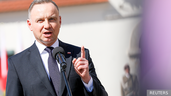 Анпилогов: Польша не сможет укрыться под дырявым ядерным зонтиком Франции