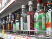 Рейд с участием депутата МГД Перфиловой по торговым объектам для проверки наличия просроченной продукции