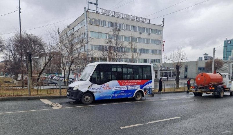 Автоцистерна протаранила автобус с пассажирами в Артёме Полиция Приморья