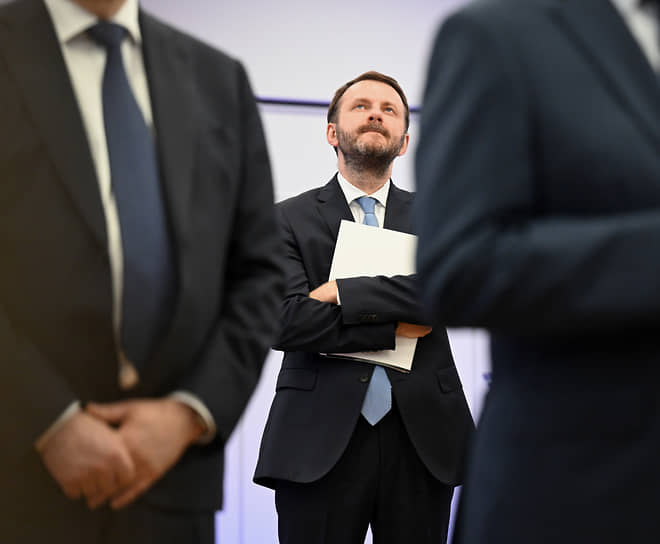 Владимир Путин объясняет студентам значение Илона Маска для человечества