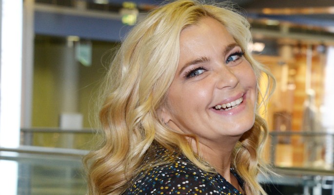 Пегова показала кадры из нового сериала про акушерку