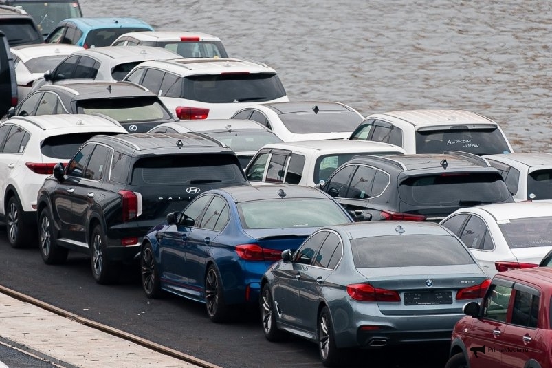 Подержанные автомобили в порту Владивосток Илья Аверьянов, ИА PrimaMedia