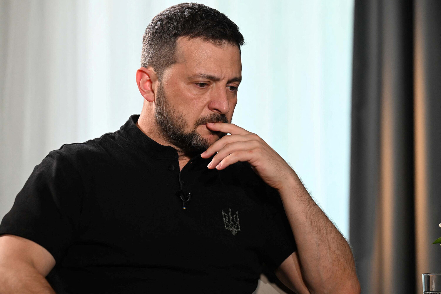 Зеленский и Путин в центре политической бури: ставки на власть и мир в условиях ультиматумов-0