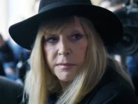 alla pugacheva mozhet posetit festival novaya volna etim letom-lavi-su-174870418200-0