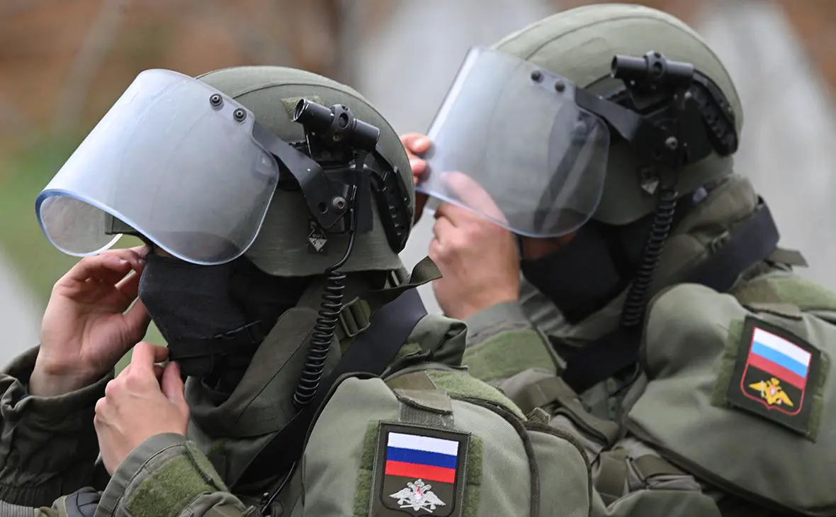 Занятия по боевой подготовке военнослужащих по контракту по специальностям Инженерных войск ВС РФ в Подмосковье (Кирилл Каллиников / РИА Новости)