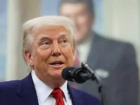 donald tramp vyrazil somneniya po povodu novyh sankczij i intrig vokrug putina-lavi-su-174845412900-0