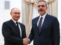 hakan fidan i vladimir putin vstretilis na fone peregovorov po ukraine-lavi-su-174850155200-0