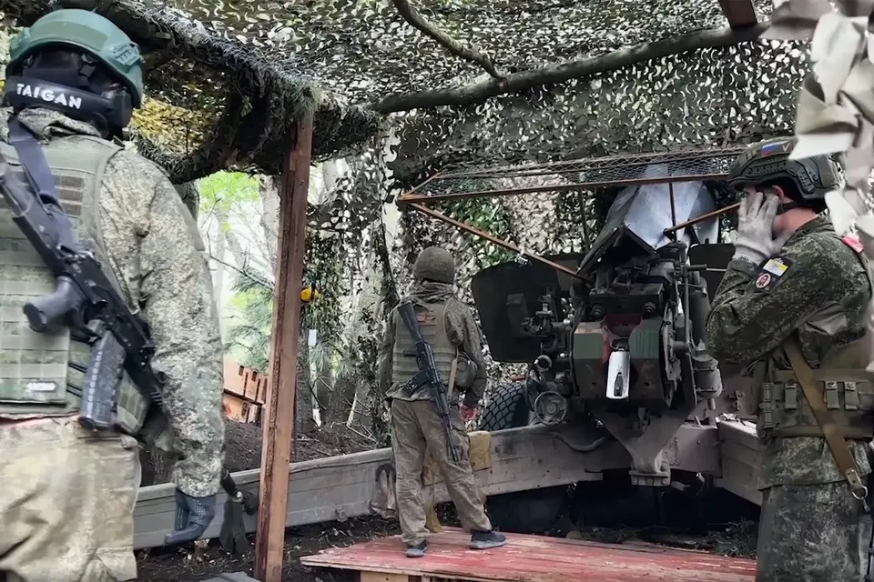 Боевая работа расчета гаубицы