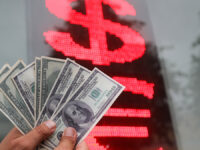 Михаил Васильев из Совкомбанка прогнозирует рост рубля до 60 за доллар к лету 2025 Курсы валют в обменных пунктах Москвы 13 июня