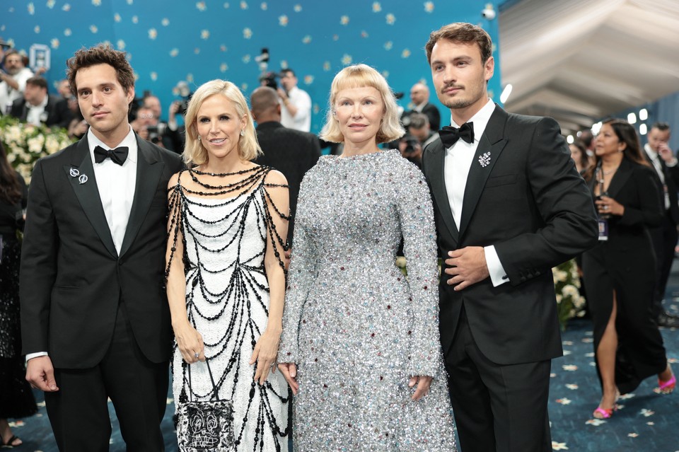 Бал Met Gala стартовал в Нью-Йорке