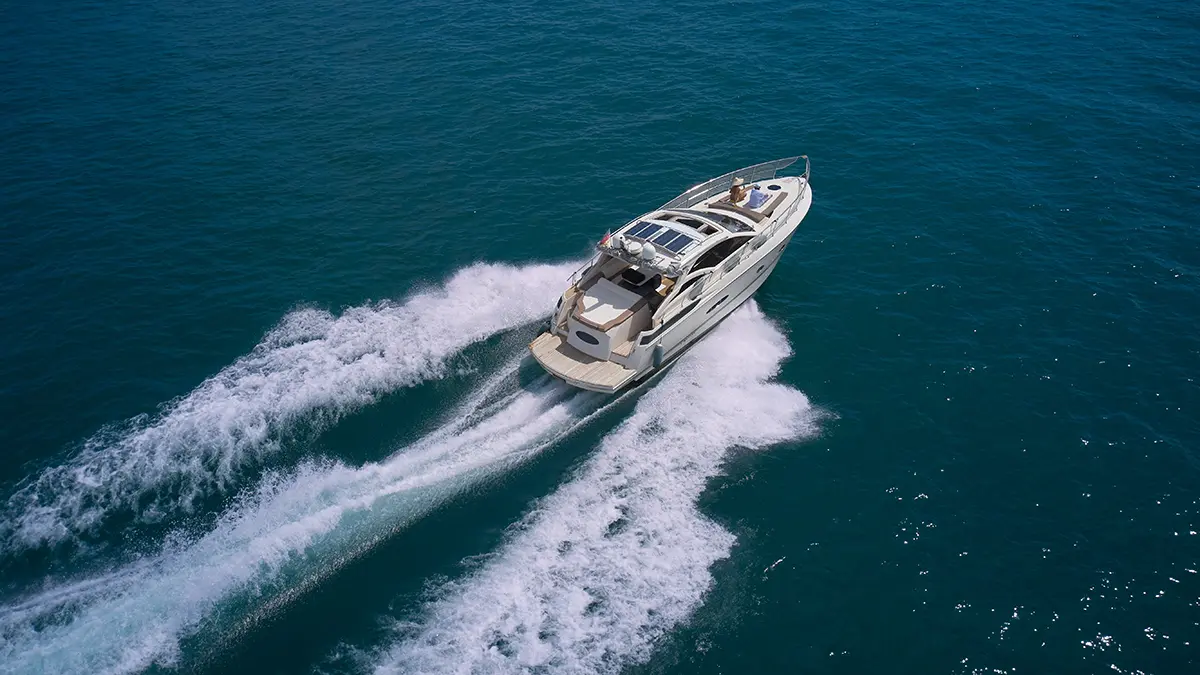 Россиянин угнал роскошную яхту в США и попытался сбежать на Багамы