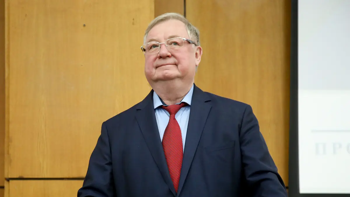 Степашин обвинил Сердюкова в подрыве обороноспособности России