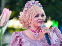 valya karnaval iz  pokoryaet mir novym trekom kofein i oshhushhaet grandioznost-lavi-su-174636249400-0