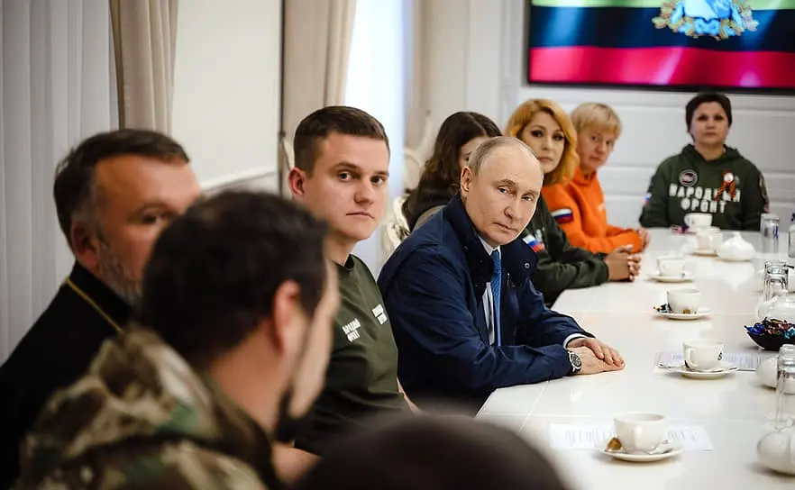 Владимир Путин и Александр Хинштейн посетили Курскую область во время отражения атаки ВСУ-0