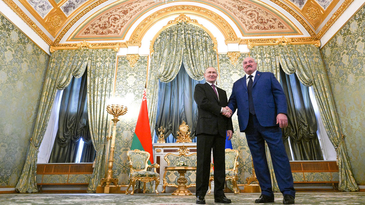 Путин в шутку поприветствовал Лукашенко на английском языке на встрече в Кремле