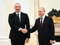 vladimir putin i ilham aliev ukreplyayut druzhbu rossii i azerbajdzhana-lavi-su-174629020300-0