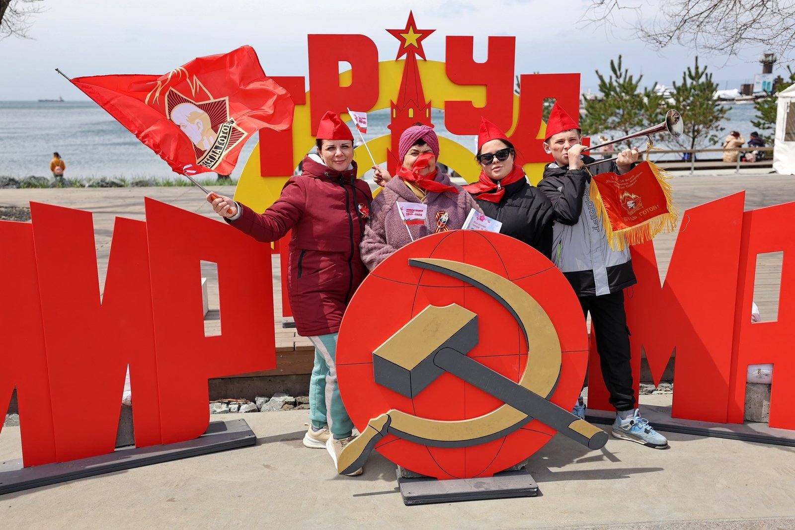 Владивосток и Приморский край ярко отметили праздник труда и весны-0