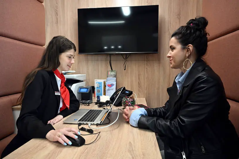 ВТБ и Сбербанк становятся лидерами по сопровождению рекордных контрактов на 62 трлн рублей-0