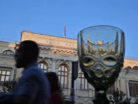 czentrobank i eksperty biznesdrom obyasnyayut snizhenie vkladov rossiyan-lavi-su-0