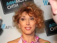 Елена Воробей рассказывает о внешности дочери Софии после операций elena vorobej rasskazyvaet o vneshnosti docheri sofii posle operaczij-lavi-su-0