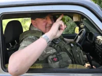konflikt mezhdu dmitriem rogozinym kvn i spbgetu leti obostryaet obstanovku-lavi-su-0