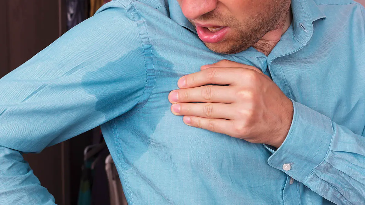 Опрос: 63 процента россиян жалуются на запах пота от коллег