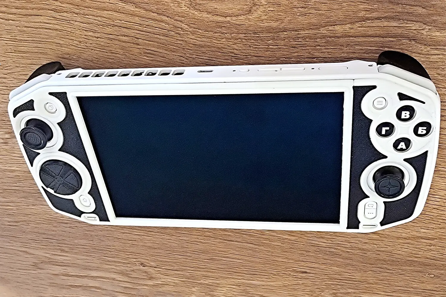 Wylsacom обсуждает перспективы консоли Fplus на ЦИПР-2025 и Vivo X200 Ultra-0