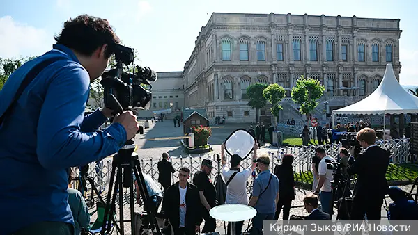 Названо время начала переговоров делегаций России и Украины в Стамбуле