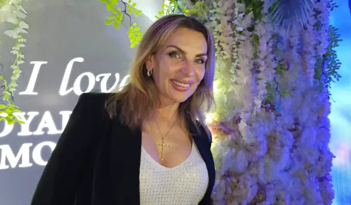 "Думала, меня все забыли": что случилось с 54-летней Иванцовой из группы "Вкус меда"