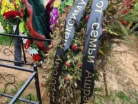 svetlana morgunova vspominaet maksima morgunova na troekurovskom kladbishhe-lavi-su-0