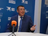 vladimir mashkov delitsya masterstvom i patriotizmom projdya shkolustudiyu mhat-lavi-su-0