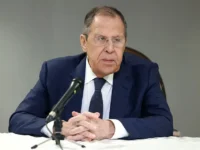yarkie letnie obrazy zvezd sredi kotoryh alesya kafelnikova i kseniya sobchak-lavi-su-0