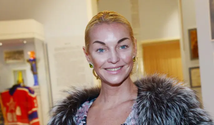 Показавшую себя без макияжа Волочкову высмеяли в Сети